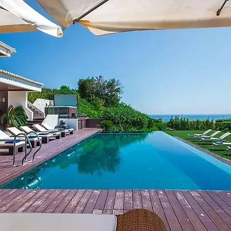 Villa Olhos De Agua Sleeps 16 Pool Air Con Wifi