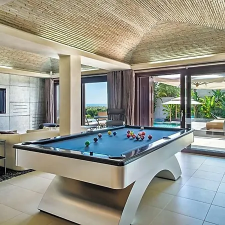 Villa Olhos De Agua Sleeps 16 Pool Air Con Wifi