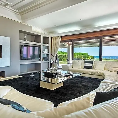 Olhos De Agua Sleeps 16 Pool Air Con Wifi *