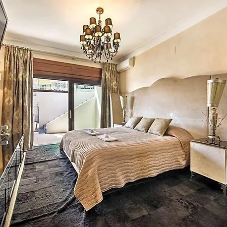Olhos De Agua Sleeps 16 Pool Air Con Wifi Olhos de Agua (Albufeira)