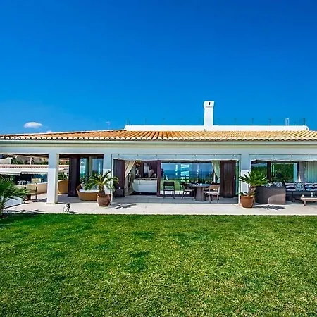 Villa Olhos De Agua Sleeps 16 Pool Air Con Wifi *