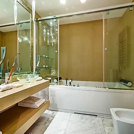 Olhos De Agua Sleeps 16 Pool Air Con Wifi Villa